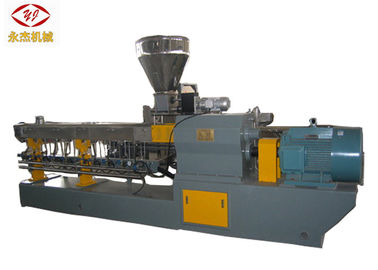 Cina 100-150kg / H PVC Pelletizing Twin Screw Extruder Machine Kecepatan 600rpm SJSL51 pabrik